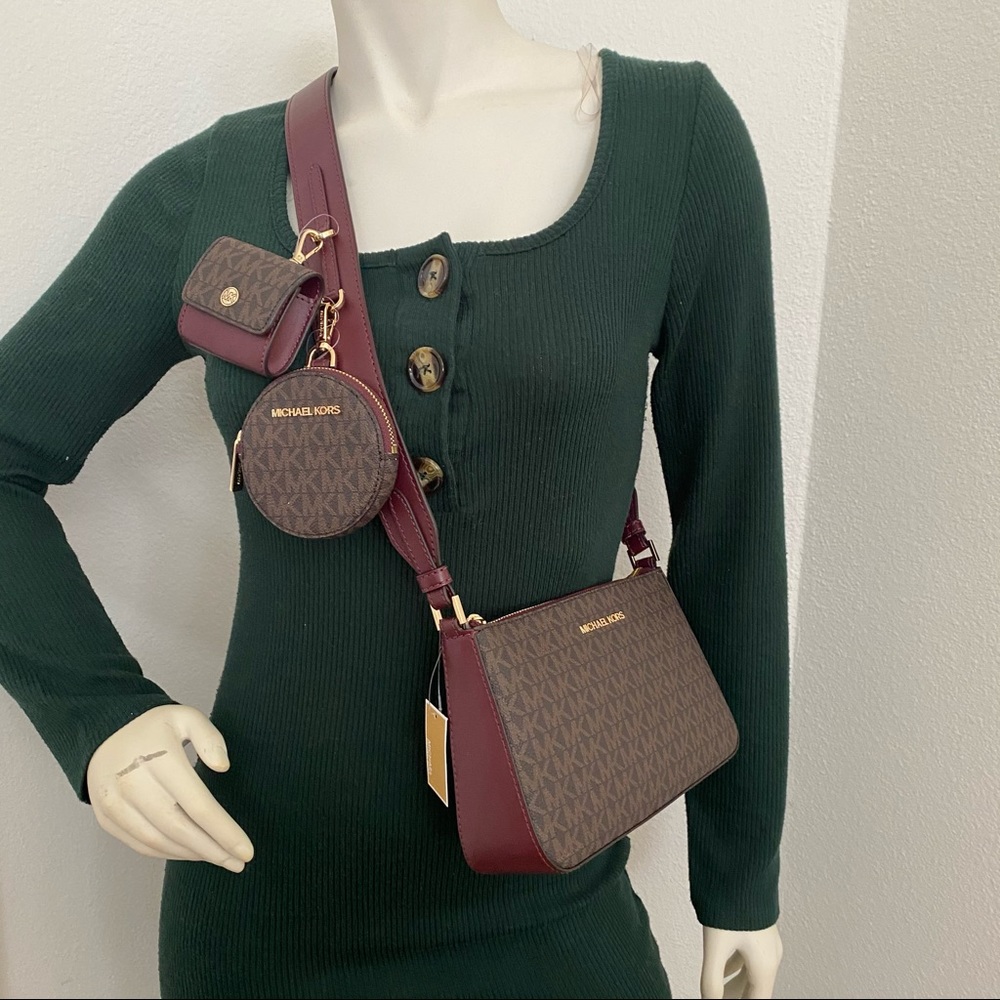 Michael Kors jet set travel crossbody with tech attch